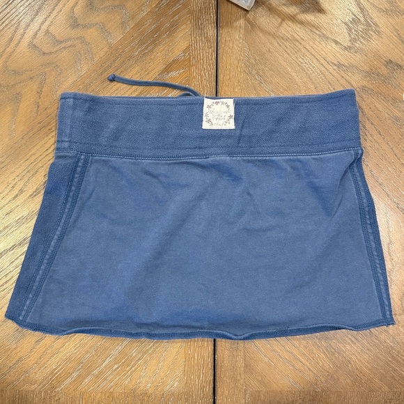 Abercrombie & Fitch Navy Mini Skirt with Logo Patch - Picture 8 of 8